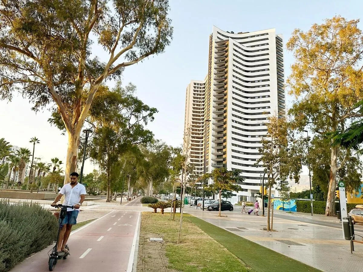 Luxury 3 Bed Apartment 26 Floor In Малага 0*,