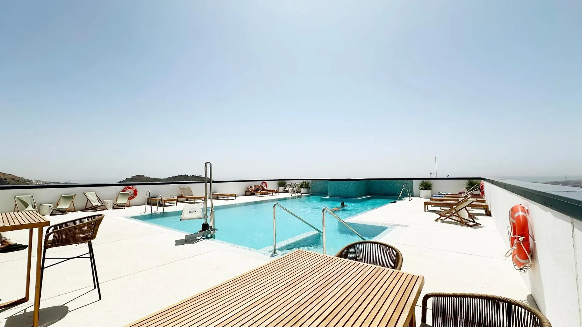 Luxury 3 Bed Apartment 26 Floor In Малага