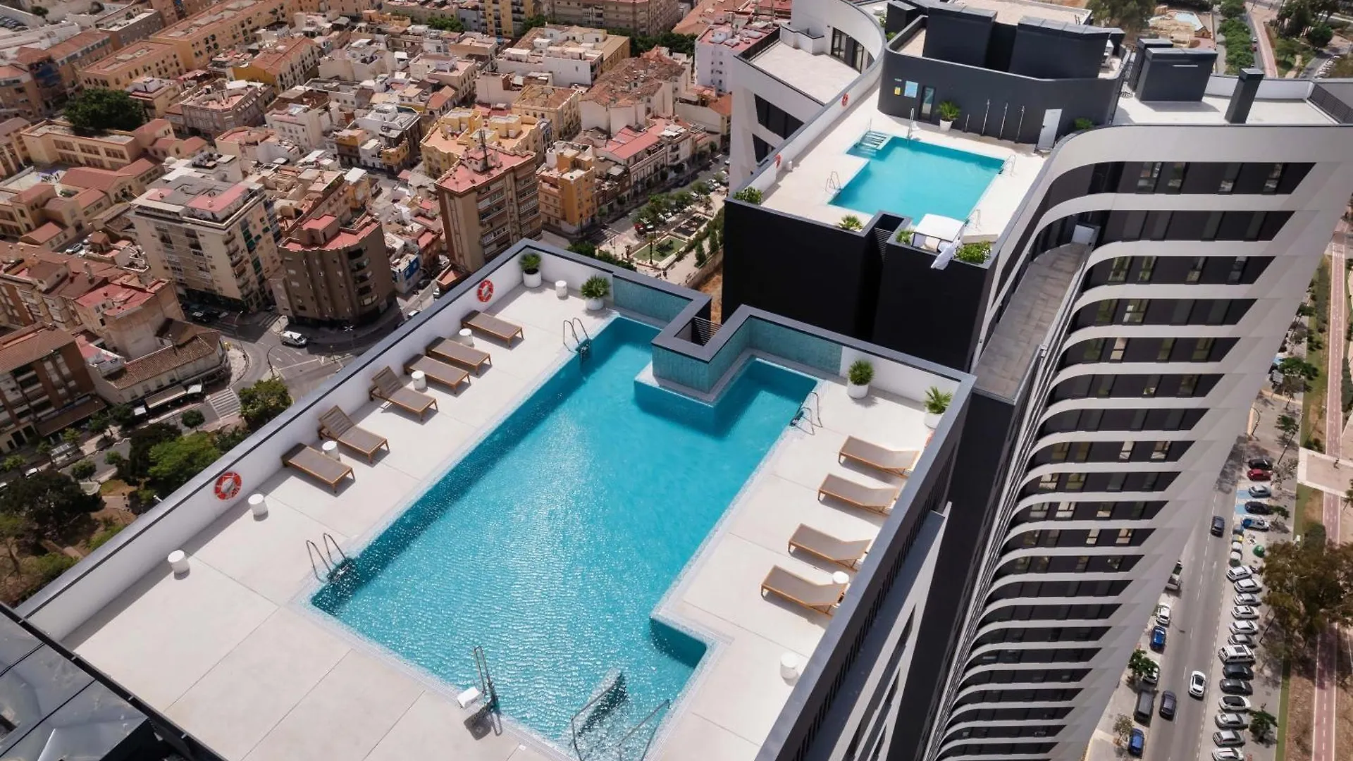 Luxury 3 Bed Apartment 26 Floor In Malaga