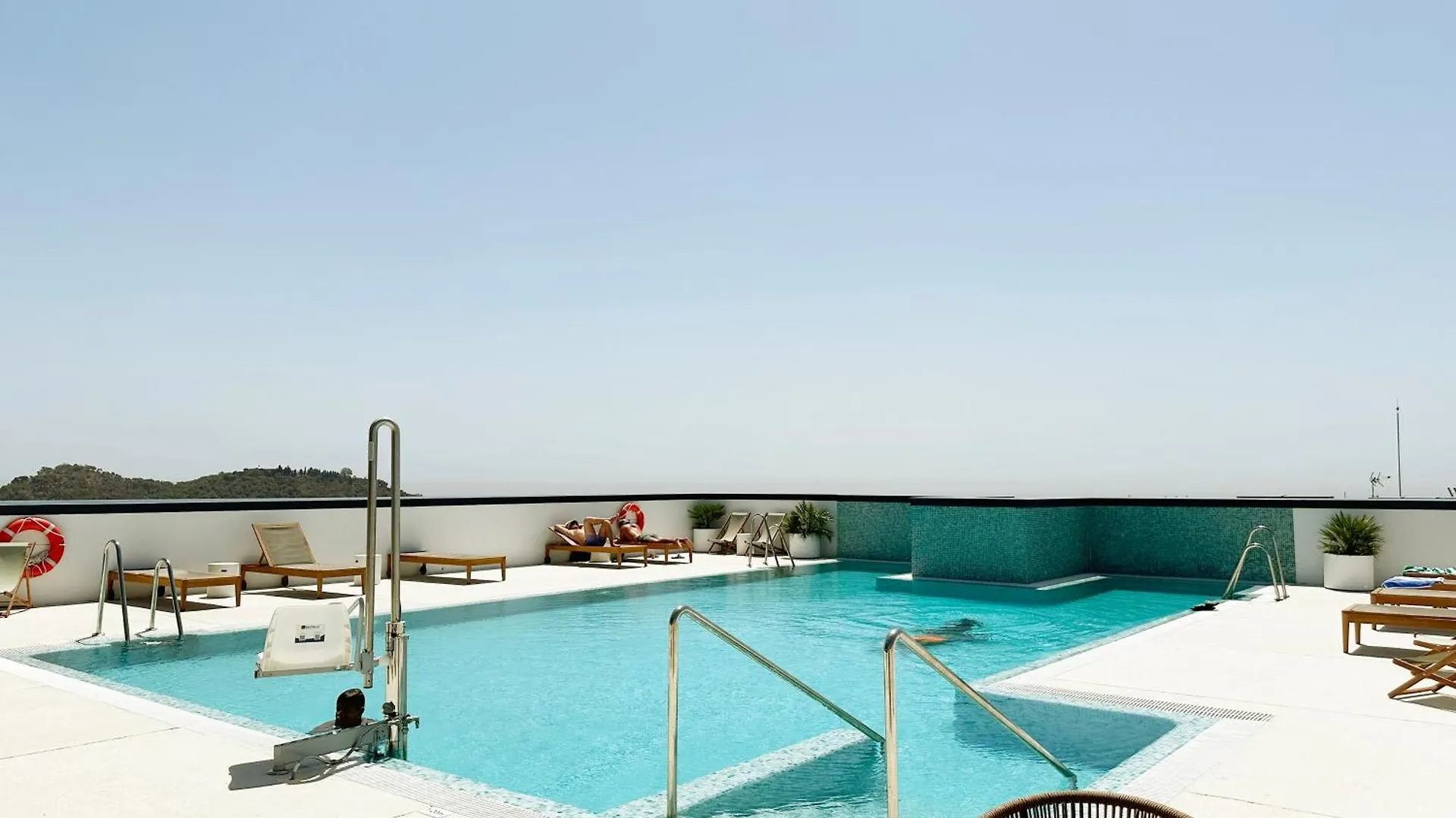 Luxury 3 Bed Apartment 26 Floor In Malaga