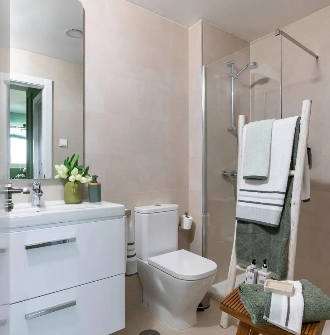 Luxury 3 Bed Apartment 26 Floor In Malaga 0*,
