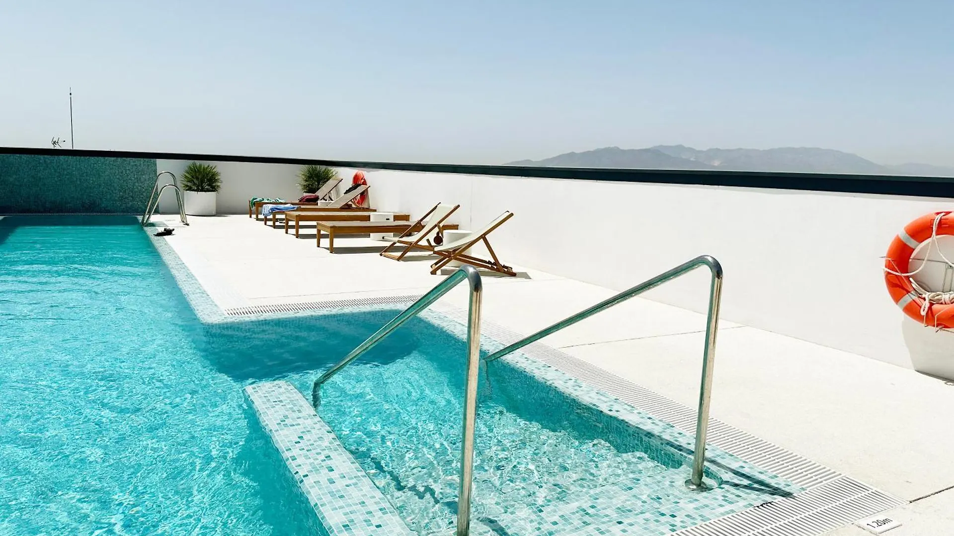 Luxury 3 Bed Apartment 26 Floor In Malaga Spain